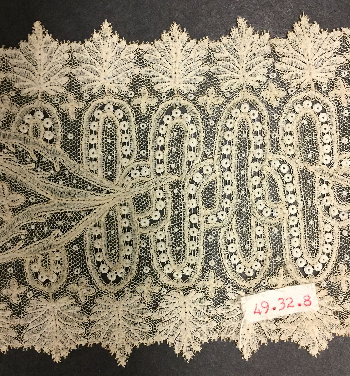 Barbe, Bobbin lace, Belgian