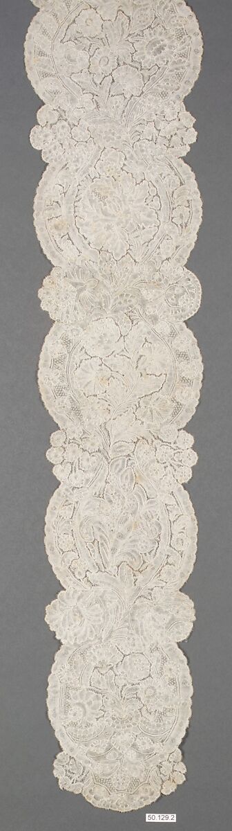 Cap crown and lappet, Bobbin lace, point d'Angleterre, Flemish
