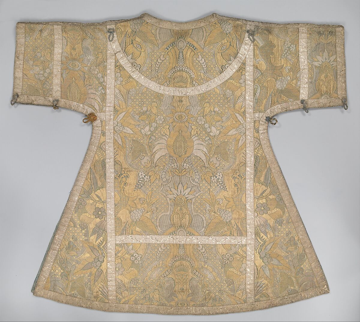 Dalmatic, Silk and metal thread, Italian