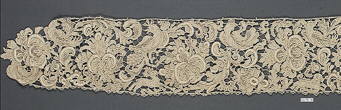 Piece (one of two), Needle lace, gros point lace, Spanish or Italian 