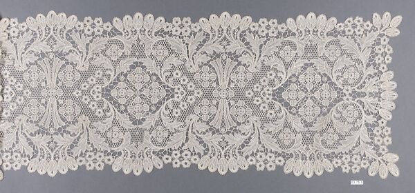 Table scarf, Bobbin lace, German, Dresden