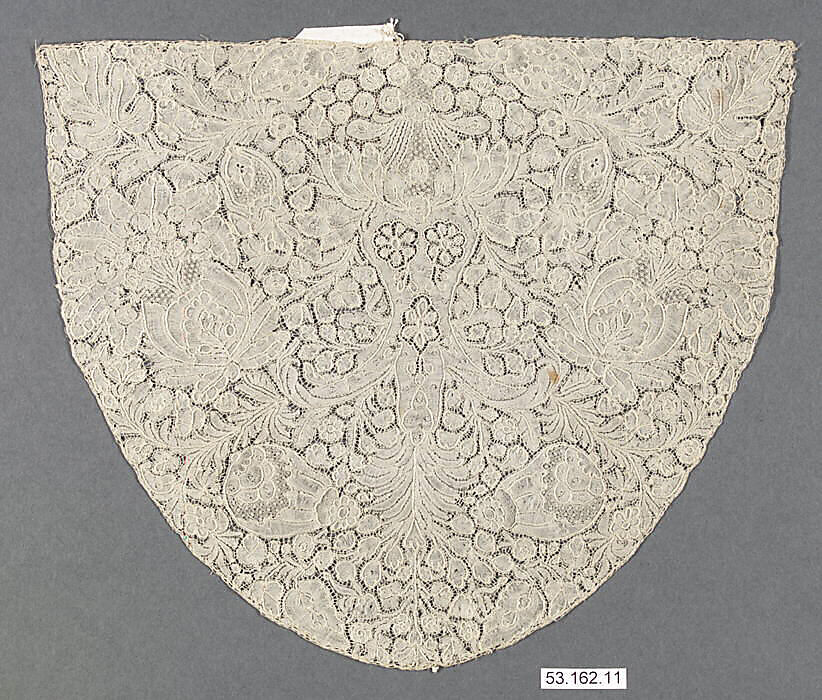 Cap crown, Bobbin lace, point d'Angleterre, Flemish, Brussels