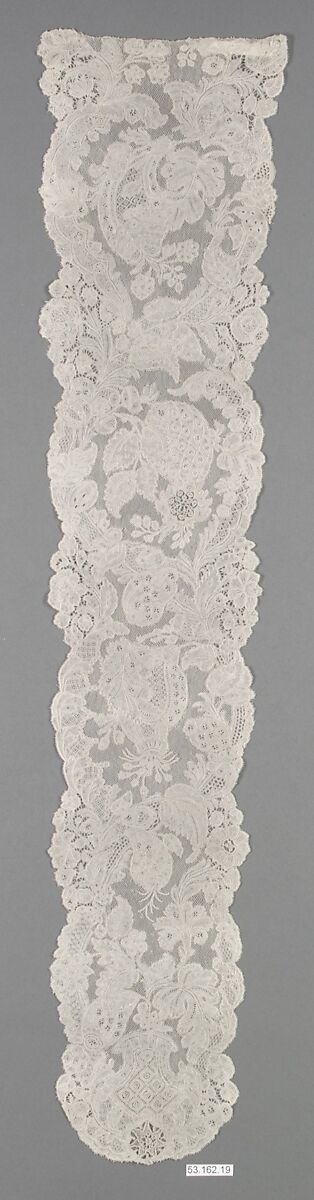 Pair of lappets, Bobbin lace, point d'Angleterre, Flemish, Brussels