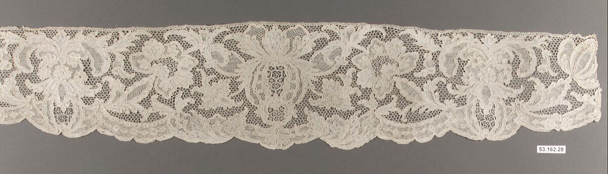 Sleeve piece (one of a pair), Needle lace, French 