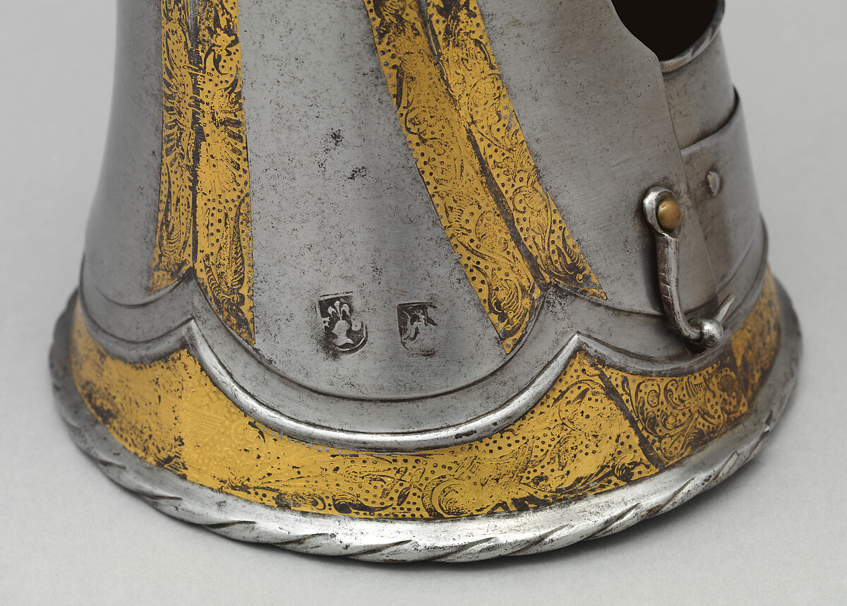 Pair of Mitten Gauntlets, Valentin Siebenbürger (German, Nuremberg, ca. 1510–1564, master in 1531), Steel, gold, German, Nuremberg