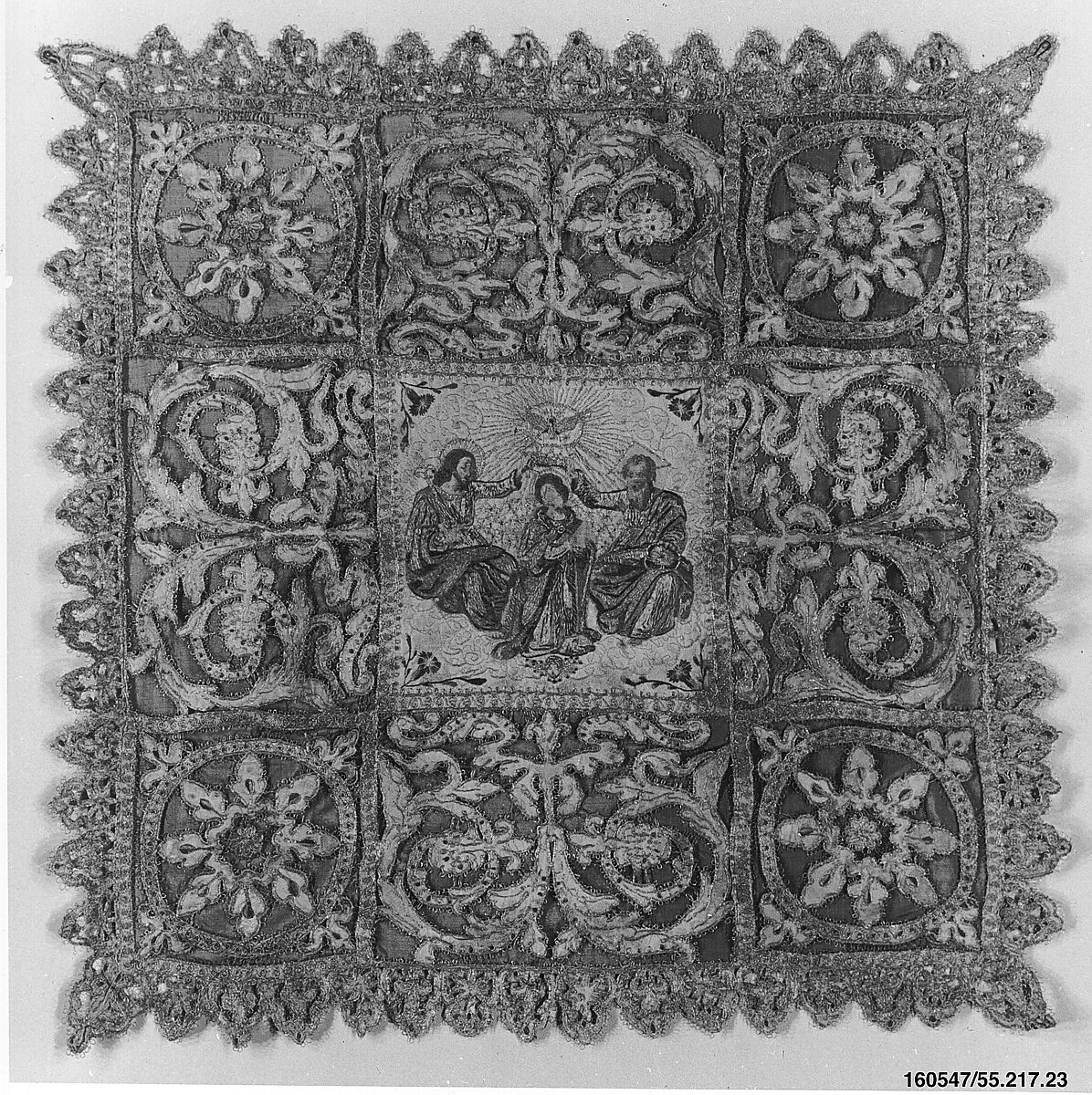 Chalice veil, Silk and metal thread on silk backed with linen, Italian 