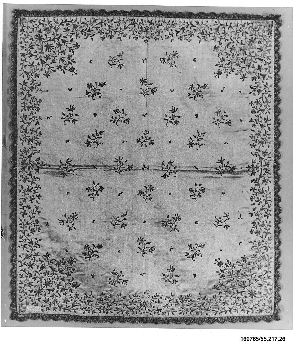 Chalice veil, Silk and metal thread on silk, possibly Swedish 