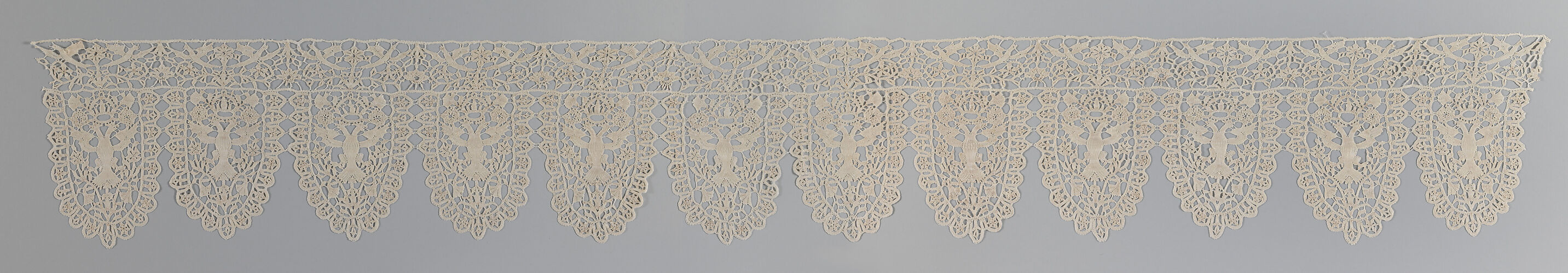 Lace border with double-headed eagle
