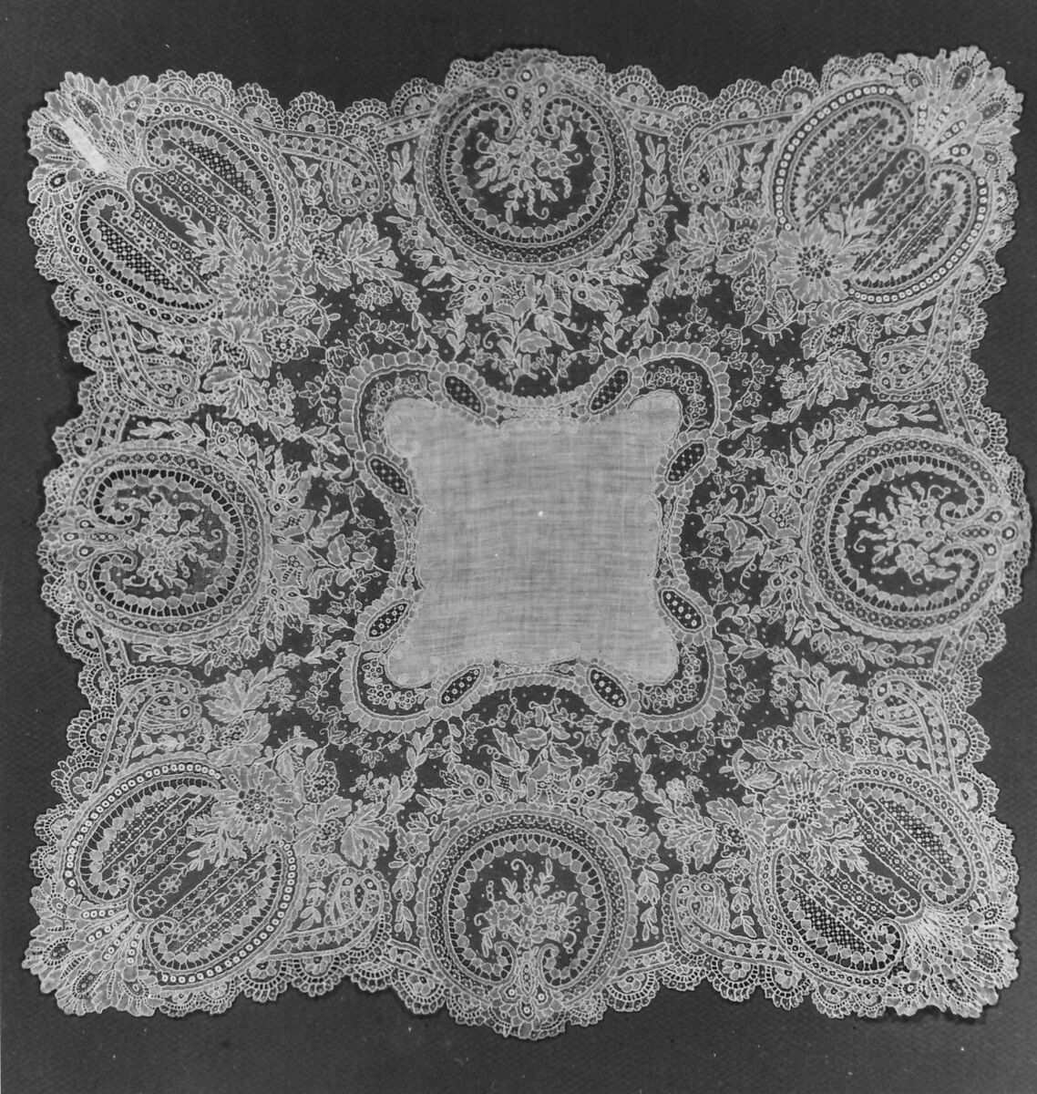 Handkerchief, Needle lace, Brussels needle lace, Point de Gaze, linen, Belgian, Brussels 