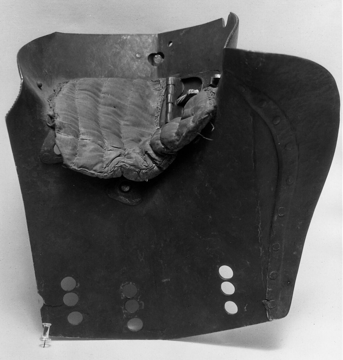 Jousting Armor (Rennzeug) 
and Matching Half-Shaffron, Steel, leather, paint, German, probably Dresden or Annaberg