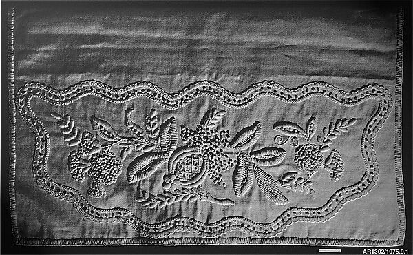 Nightgown case, Mrs. James Joseph Healy, Cotton, Irish, Dublin, Mountmellick