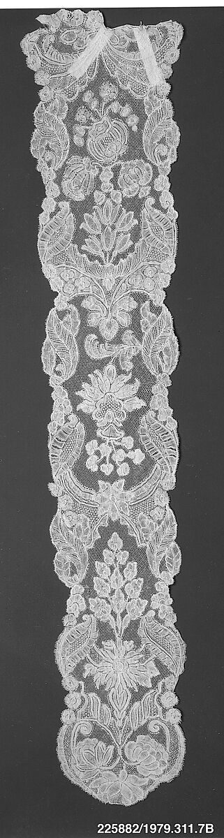 Pair of lappets, Bobbin lace, Brussels lace, point d'Angleterre, linen, Flemish 