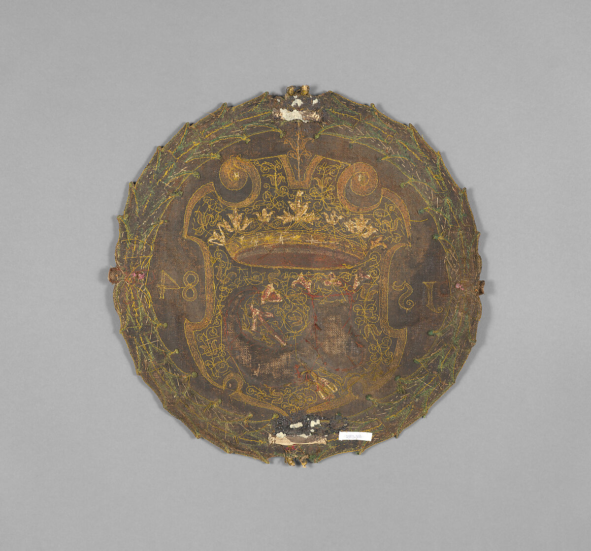 Coffin shield, Silk, metal thread, linen padding, gilt glass, German