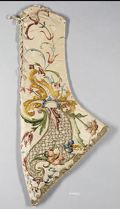 Statue robe, Silk, metal thread, linen, Austrian