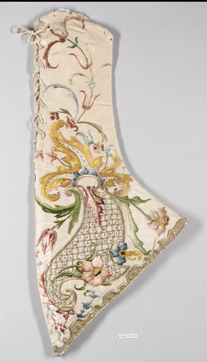Statue robe, Silk, metal thread, linen, Austrian