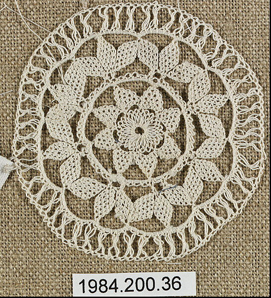 Small roundel, Cotton, needle lace, Armenian 