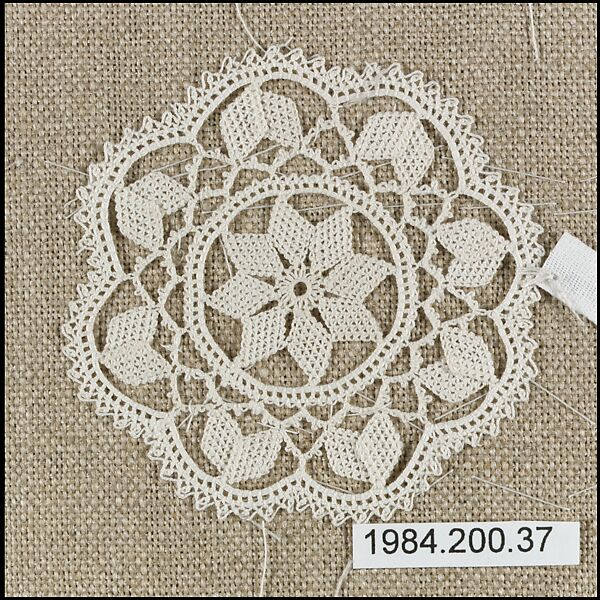 Small roundel, Cotton, needle lace, Armenian