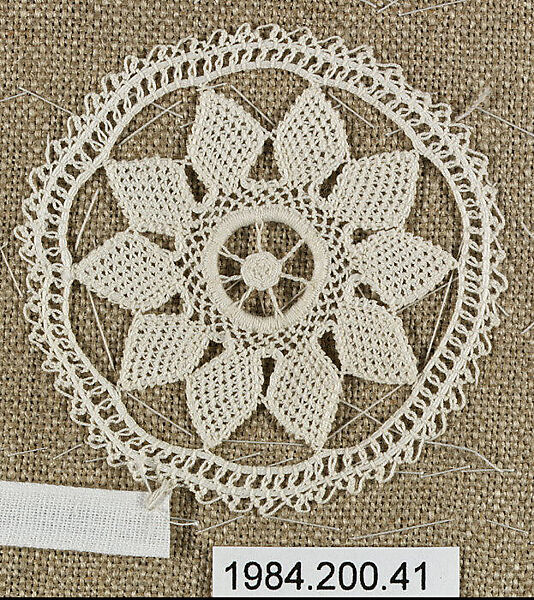 Small roundel, Cotton, needle lace, Armenian 