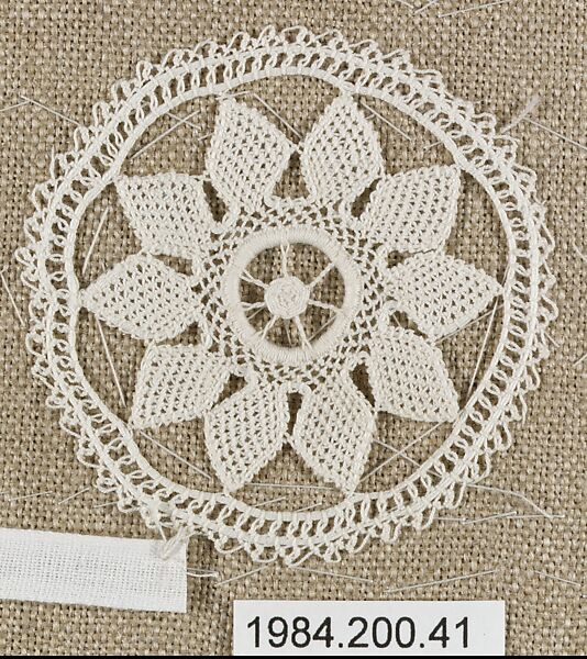 Small roundel, Cotton, needle lace, Armenian