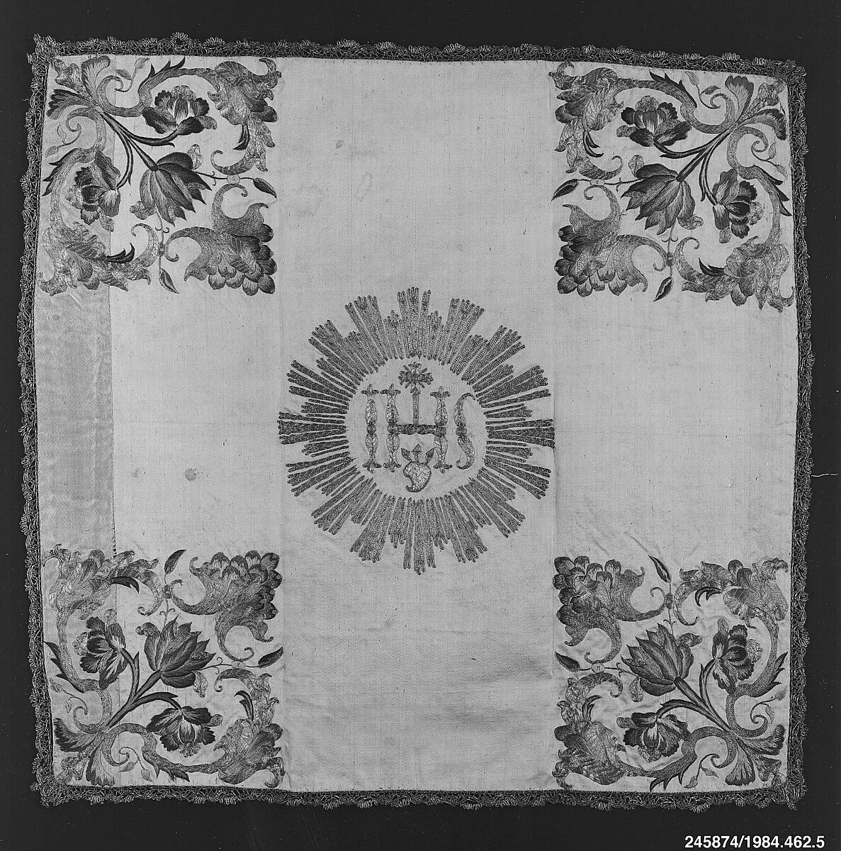 Chalice veil, Silk, metallic thread, Italian, probably Sicily