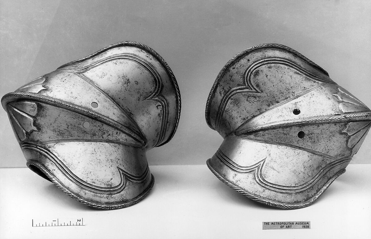 Pair of Couters (Elbow Defenses), Steel, German 