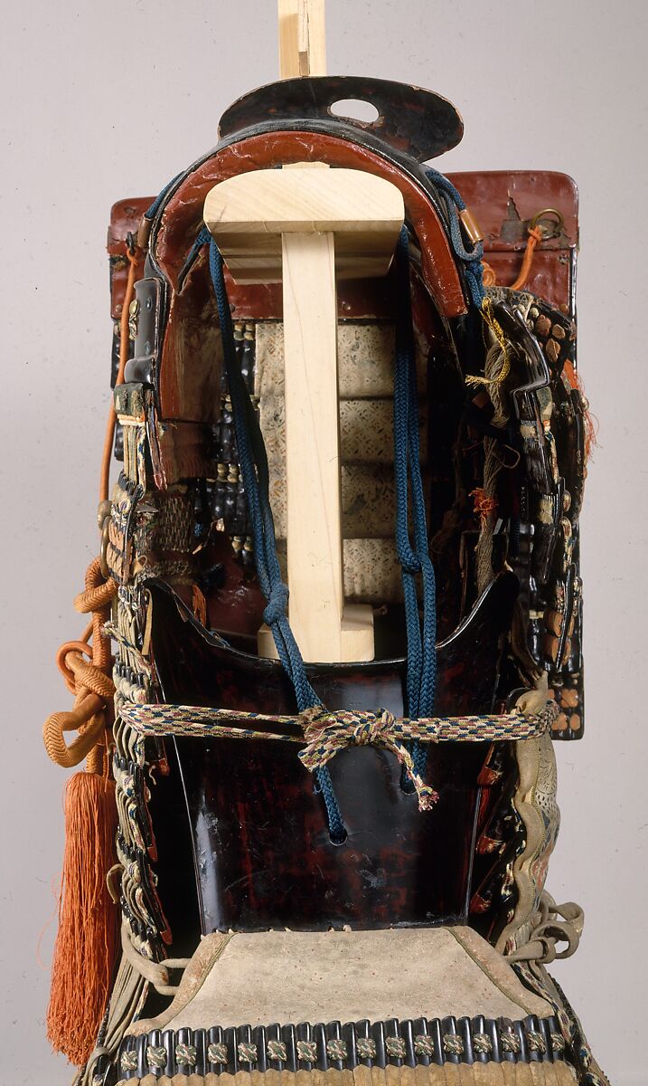 Armor (<i>Yoroi</i>), Iron, leather, lacquer, silk, gilt copper, Japanese
