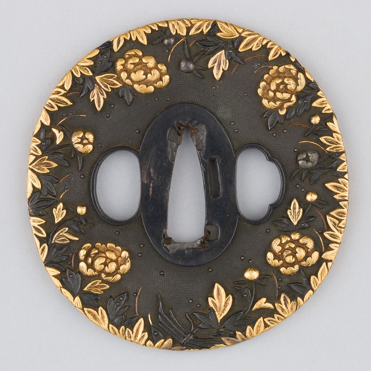 Sword Guard (Tsuba), Copper-gold alloy (shakudō), gold, silver, copper, Japanese