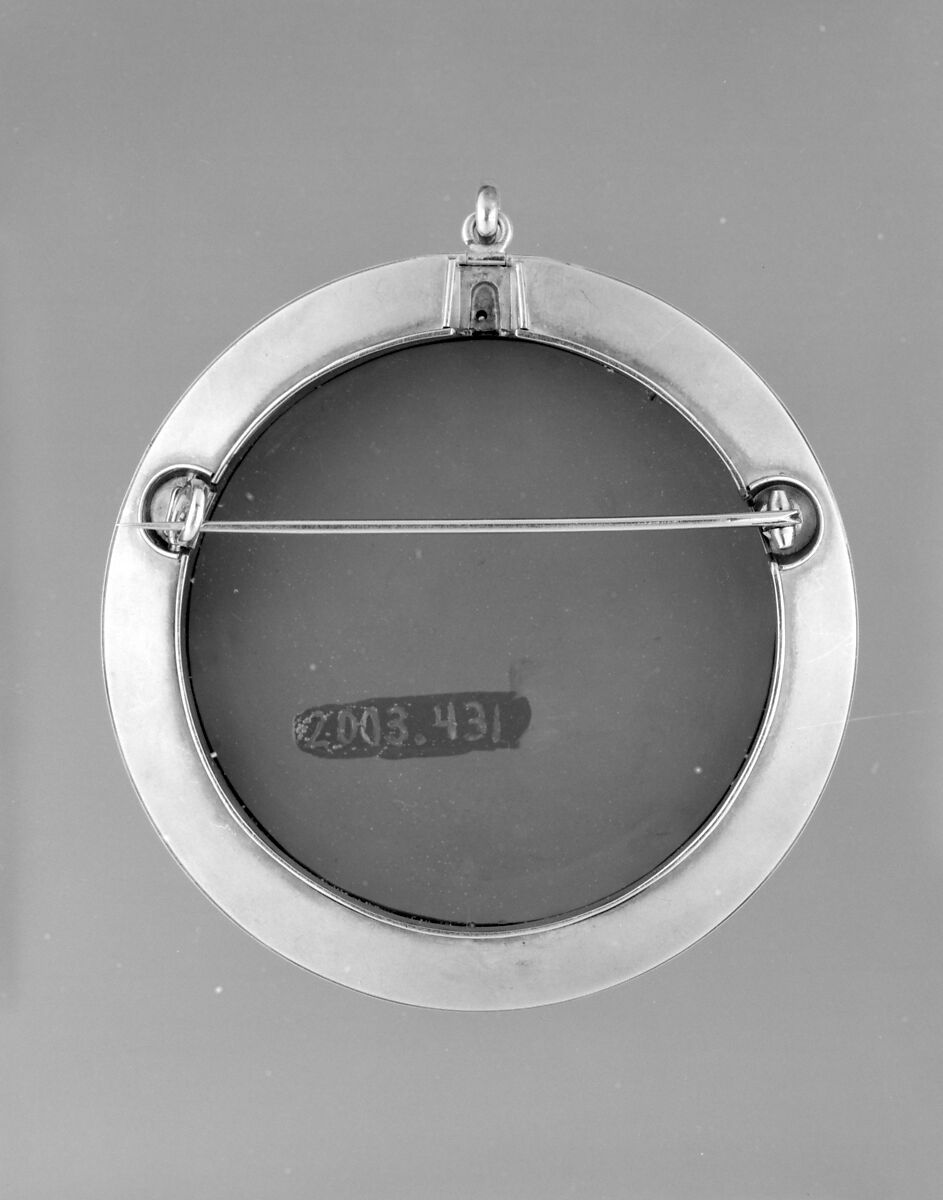 Head of Medusa, Cameo by Benedetto Pistrucci (Italian, 1783–1855, active England), Red jasper mounted in gold with white enamel, Italian, executed in England (London)