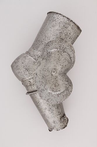 Outer Plate of a Forearm Defense (Vambrace)