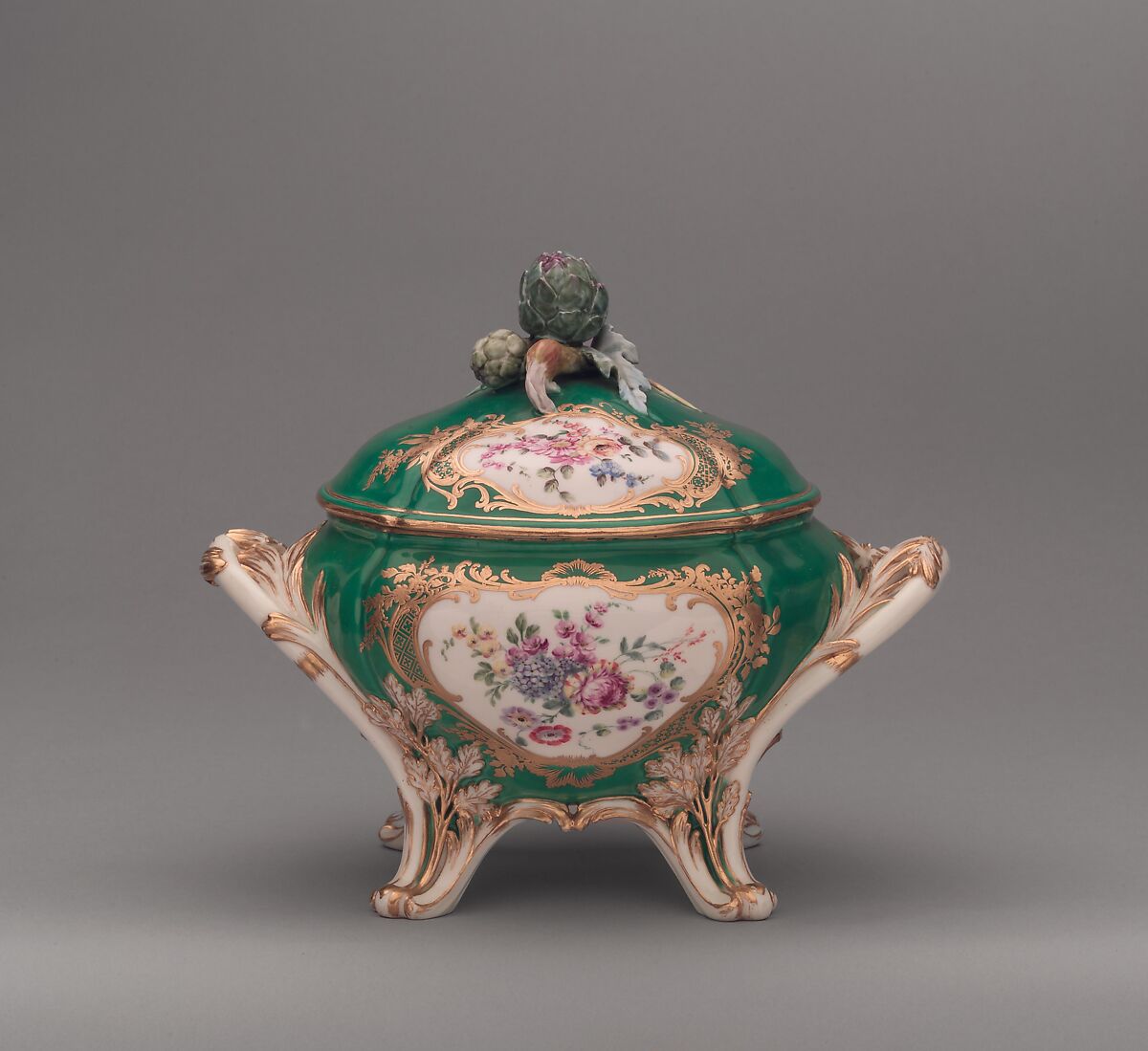 Tureen, Sèvres Manufactory (French, 1740–present), Soft-paste porcelain, French, Sèvres 