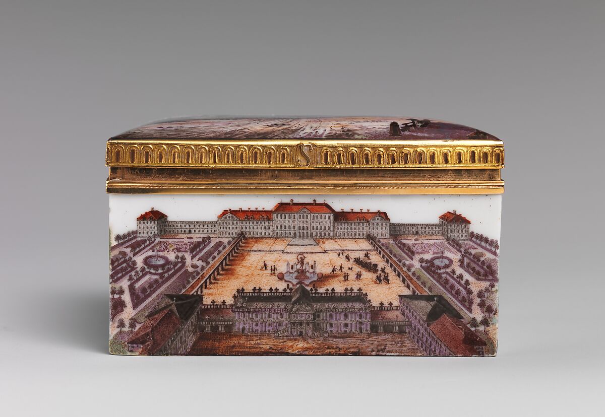 Snuffbox, Nymphenburg Porcelain Manufactory (German, 1747–present), Hard-paste porcelain; gold, German, Nymphenburg