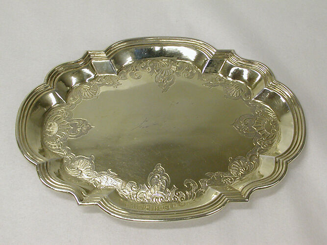 Tray (one of a pair)