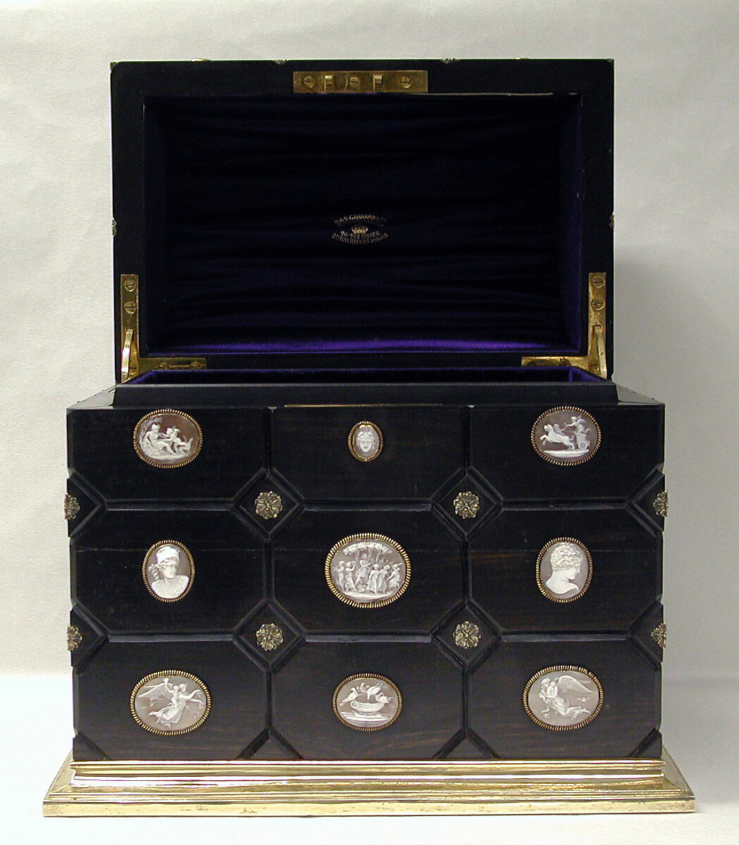 Casket, Unknown maker for R. &amp; S. Garrard &amp; Co. (founded 1735), Shell cameo; Macassar ebony; silver-gilt, British (casket) and Italian (cameos)