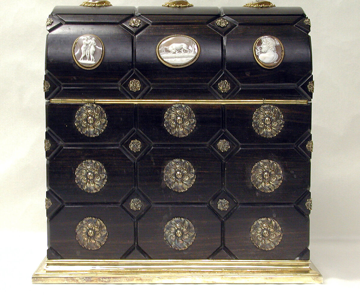 Casket, Unknown maker for R. &amp; S. Garrard &amp; Co. (founded 1735), Shell cameo; Macassar ebony; silver-gilt, British (casket) and Italian (cameos)