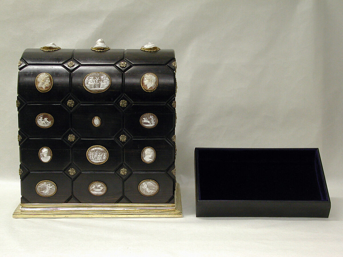 Casket, Unknown maker for R. &amp; S. Garrard &amp; Co. (founded 1735), Shell cameo; Macassar ebony; silver-gilt, British (casket) and Italian (cameos)