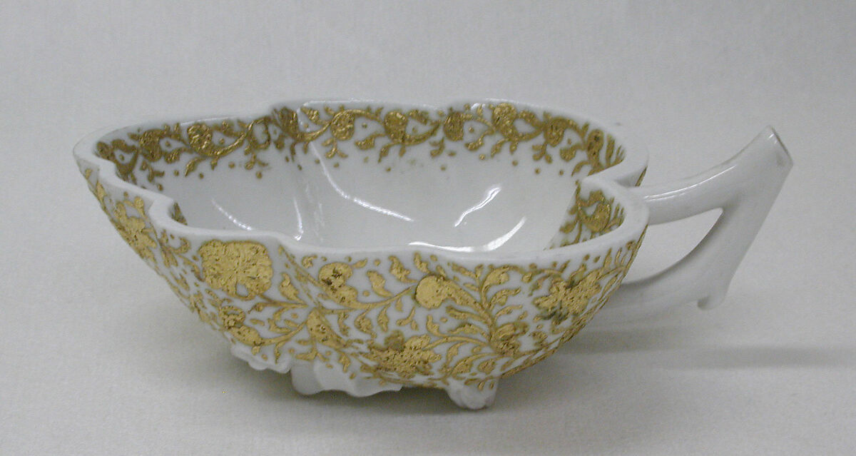 Leaf-shaped dish (part of a service), Meissen Manufactory (German, 1710–present), Hard-paste porcelain, German, Meissen 