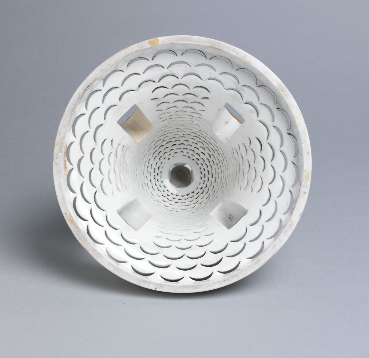 Vase with cover (Vase en tour) (one of a pair), Sèvres Manufactory (French, 1740–present), Soft-paste porcelain decorated in polychrome enamels, gold, French, Sèvres