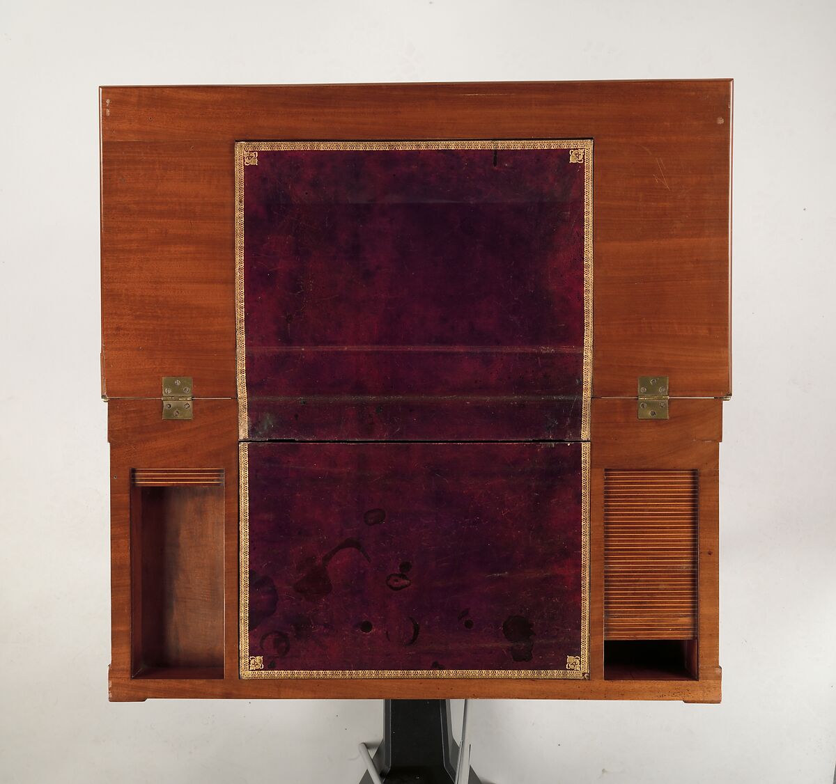 Game table, David Roentgen (German, Herrnhaag 1743–1807 Wiesbaden, master 1780), Oak and walnut, veneered with mahogany, maple, holly (the last two partially stained); iron, steel, brass, gilt bronze; felt and partially tooled and gilded leather, German, Neuwied am Rhine