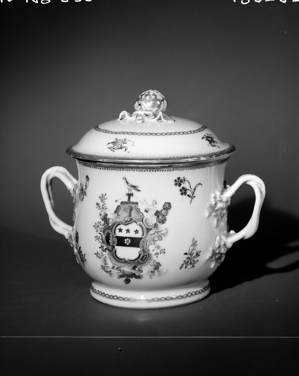 Covered Two-handled Bowl, Porcelain, Chinese, for American market