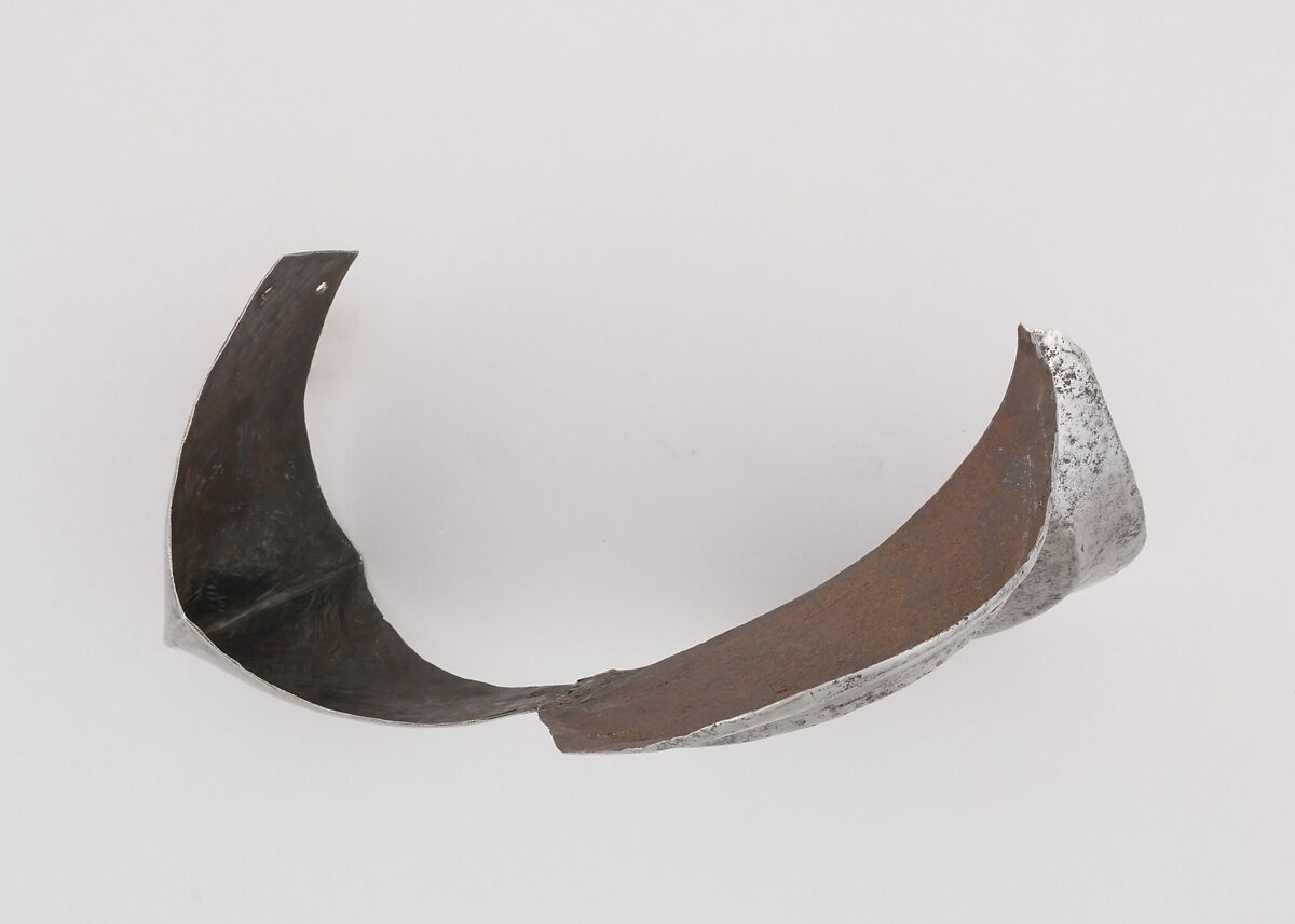 Pair of Knee Defenses (Poleyns), Steel, Italian