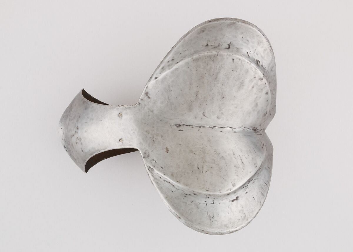 Pair of Knee Defenses (Poleyns), Steel, Italian