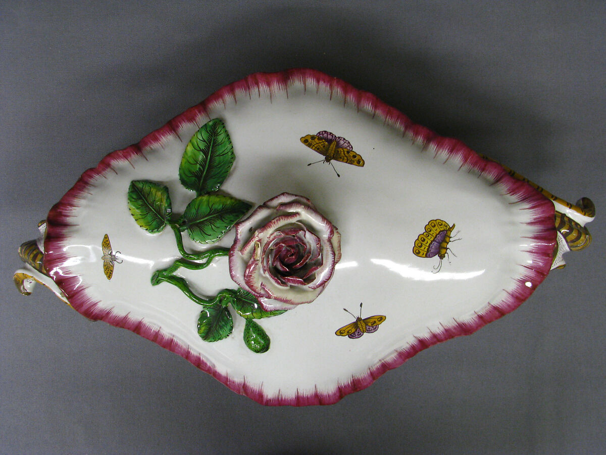 Tureen, Faience (tin-glazed earthenware), French, Strasbourg