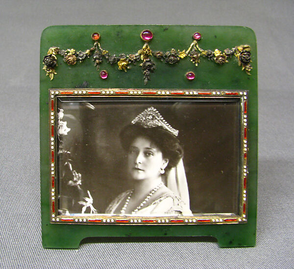 Picture frame, House of Carl Fabergé, Nephrite, gold, ruby, Russian, St. Petersburg 