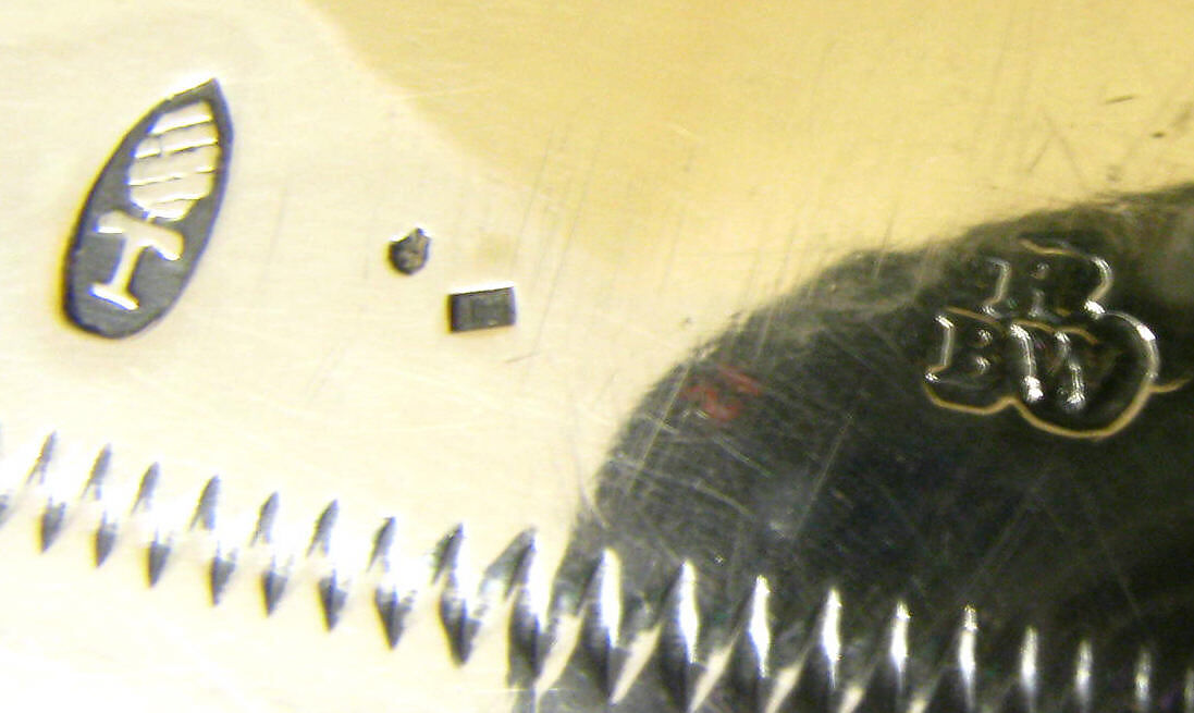 Tureen and stand, Bernhard Heinrich Weyhe (German, 1702–1782), Silver, silver gilt, German, Augsburg