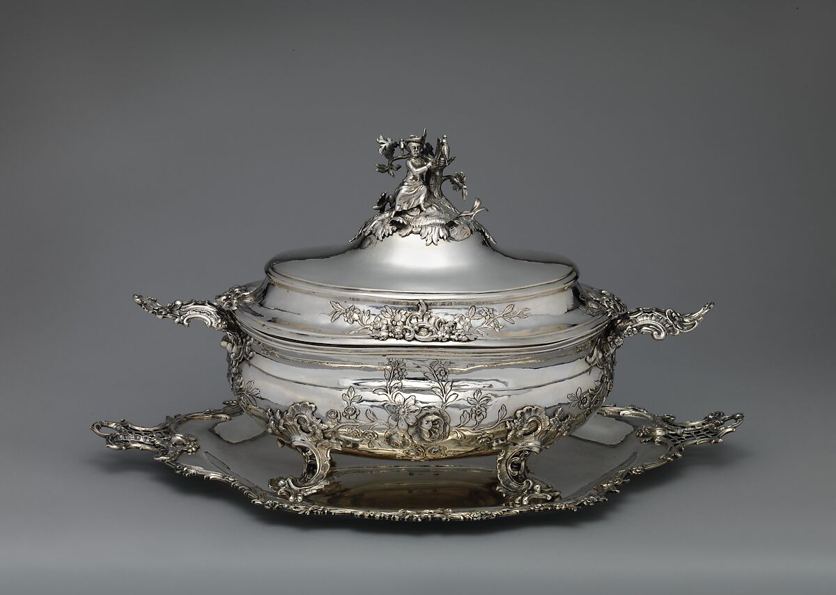 Tureen and stand, Bernhard Heinrich Weyhe (German, 1702–1782), Silver, silver gilt, German, Augsburg 