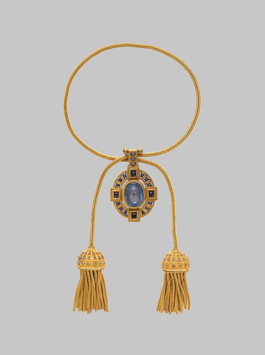 Necklace with cameo of Veronica's Veil, Firm of Castellani, Gold, sapphires, Italian, Rome 