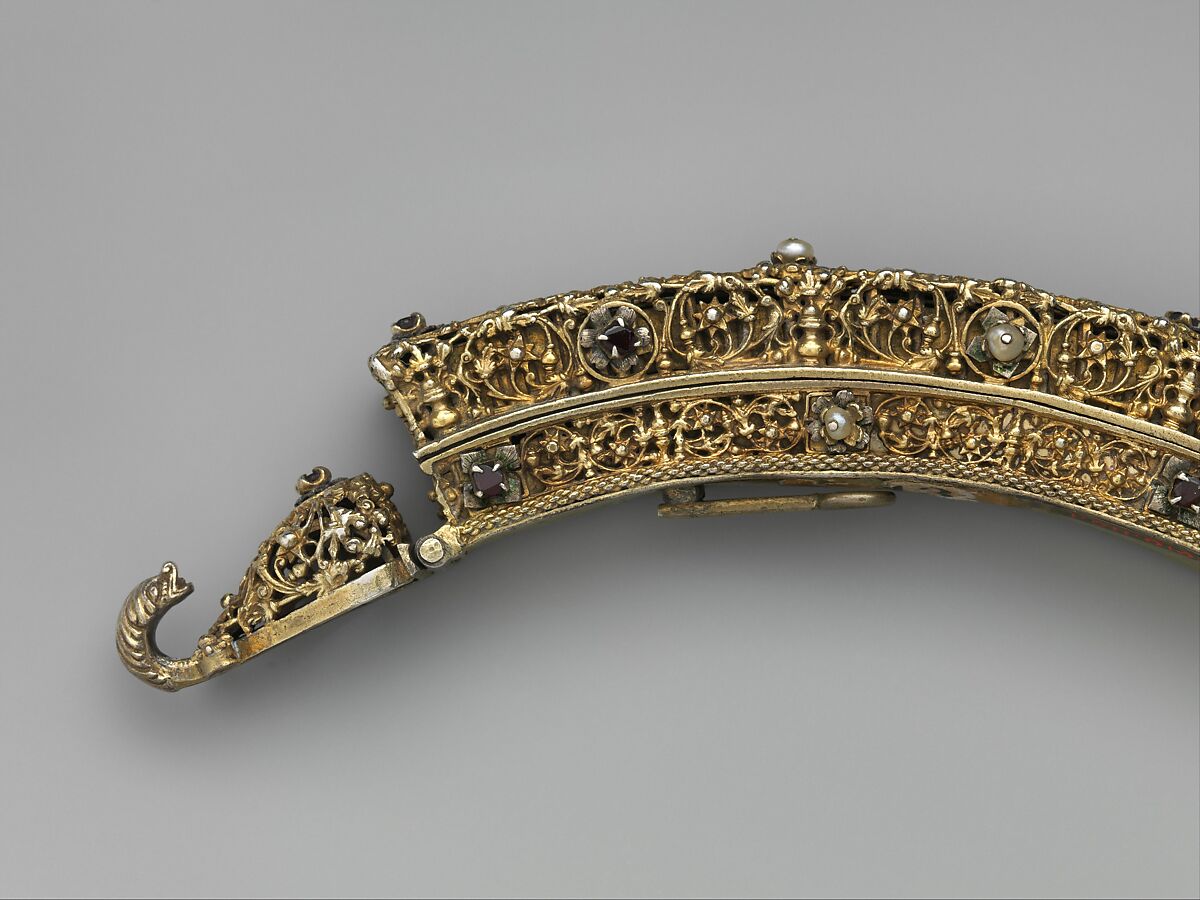 Belt buckle, Silver, partly gilded, pearls, rubies, Hungarian