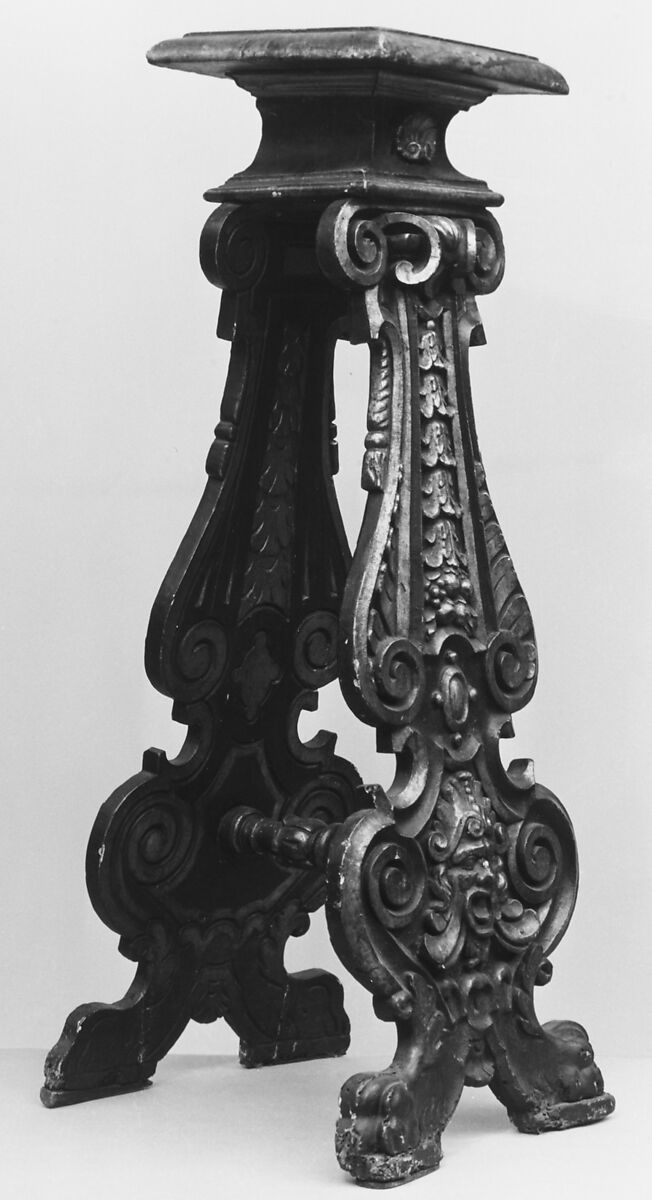 Pedestal (one of a pair), Walnut, parcel-gilt, Italian 