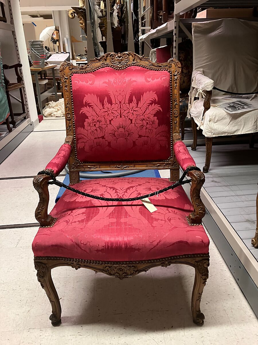 Armchair (part of a set), Carved beech with crimson damask, French