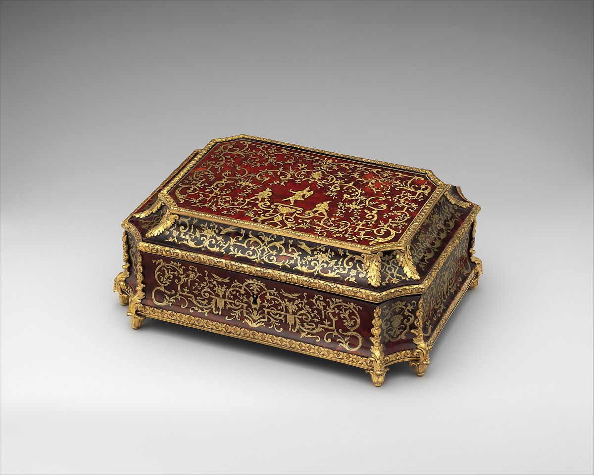 Toilet casket, Wood veneered with marquetry of tortoiseshell and brass (première partie Boulle work), rosewood; gilt bronze, steel, French 